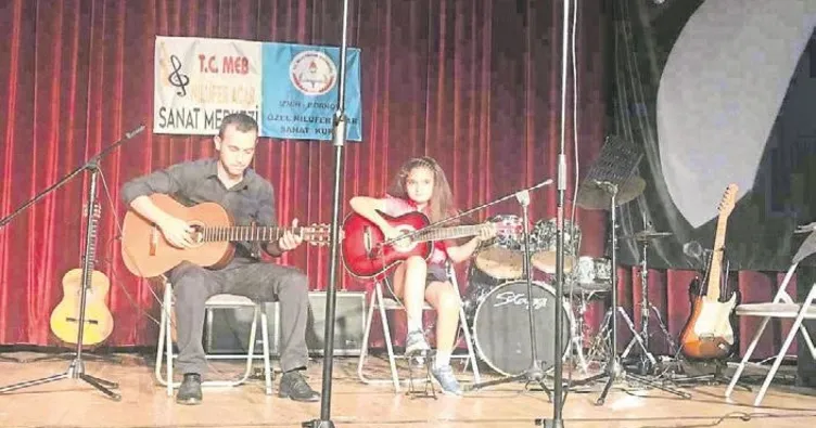 Sanat merkezinde mezuniyet konseri