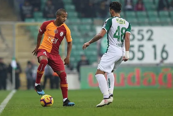 Şener Özbayraklı, Galatasaray ile anlaştı