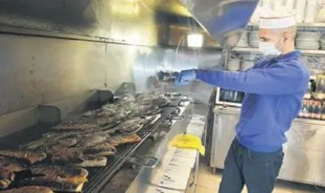 Sağlıkçılara iftar için balık jesti