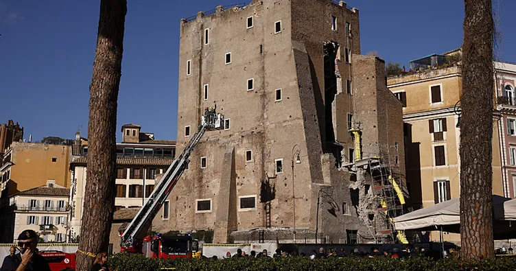 Restorasyon felakete dönüştü: Roma’da 800 yıllık kule işçilerin üzerine yıkıldı