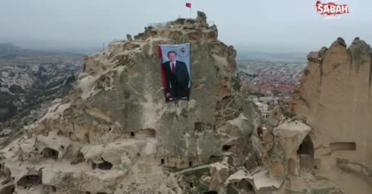 dunyanin en yuksek peribacasina baskan erdogan posteri asildi video