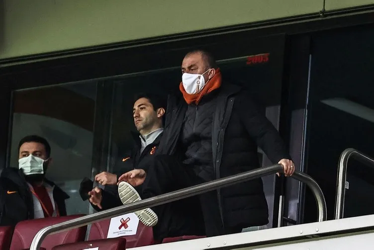 Canlı yayında son dakika iddiası! ’Kriz sonrası Galatasaray teknik direktörü Fatih Terim istifa edebilir!’