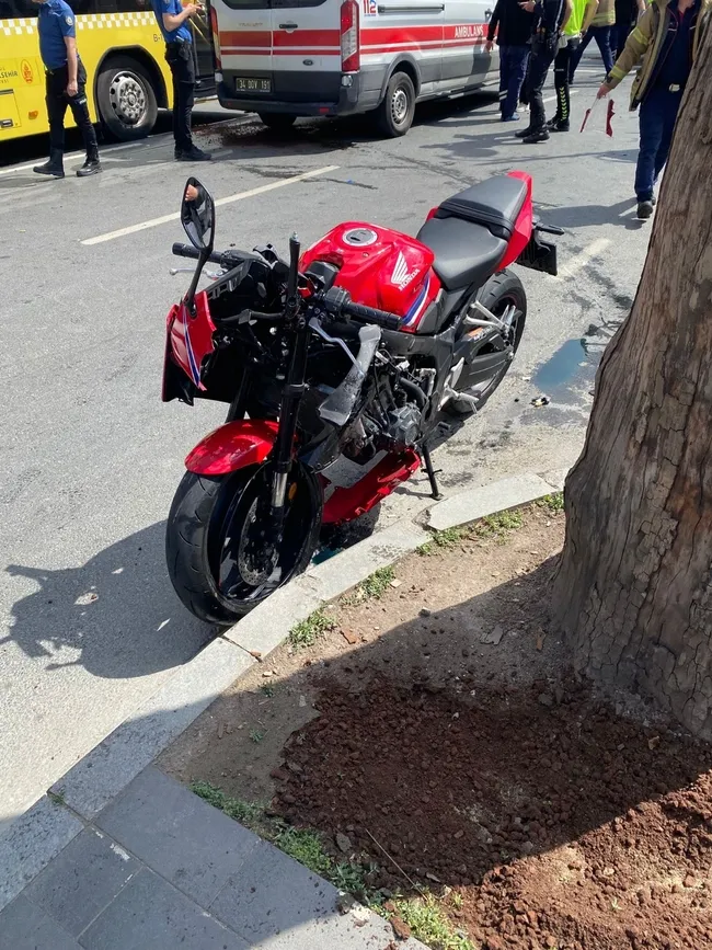 motosikletler-kafa-kafaya-carpisti-2-motosiklet-surucusu-yaralandi-1748696839995.jpg