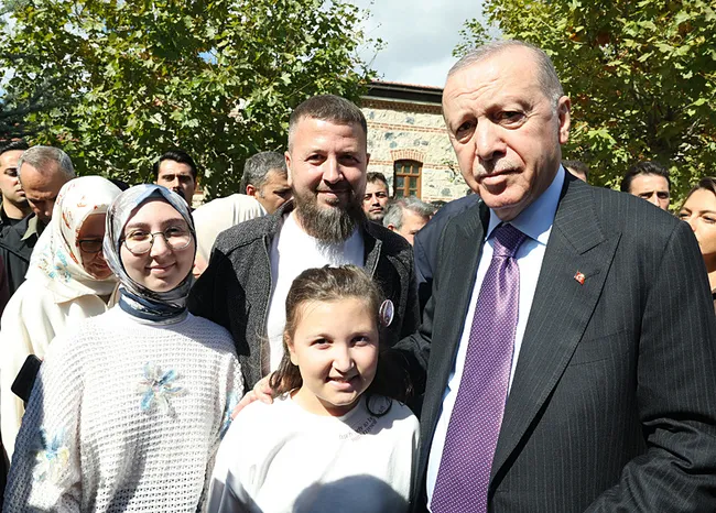 baskan-erdogan-ailefest-alanini-ziyaret-etti-1791198085430.jpeg