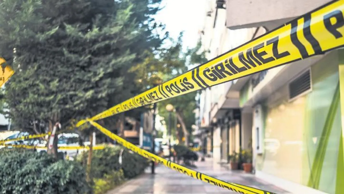 Eşini öldürdü, kızını ağır yaraladı