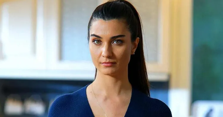 Ünlü oyuncu Tuba Büyüküstün’ün ikizleri boyuna yetişti