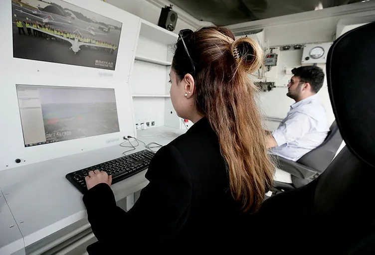 İHA görüntüleri askerin avucuna inecek