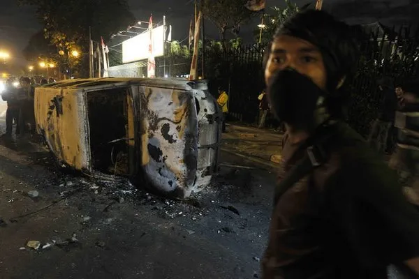 Endonezya'da benzine zam protesto edildi