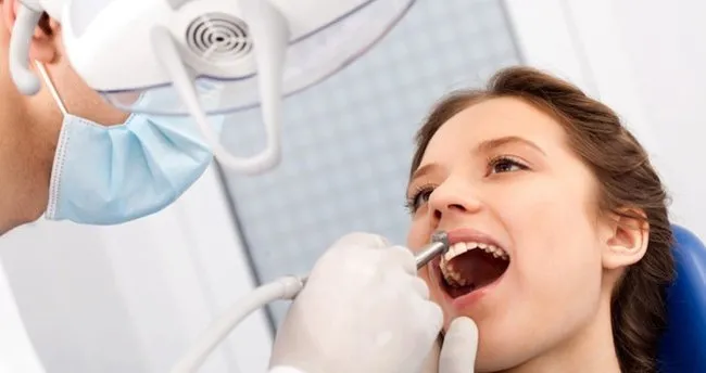 20 yaş dişlerinin çekilmesi için 9 neden