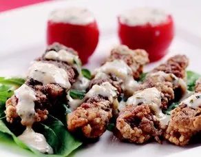 Kremalı Sos Eşliğinde Kızarmış Et