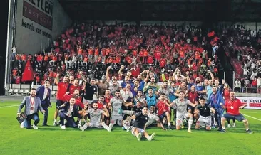 Başakşehir turu gol şovla geçti