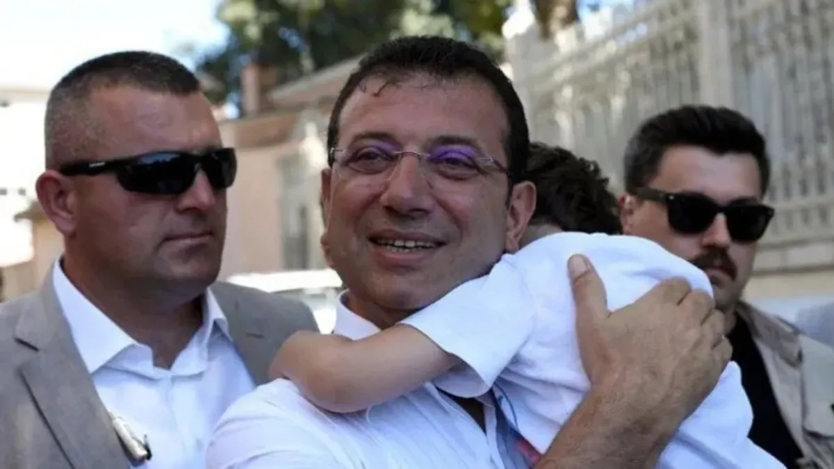 Ekrem İmamoğlu’nun koruması adli kontrolle serbest bırakıldı Ekrem İmamoğlu’nun koruması adli kontrolle serbest bırakıldı