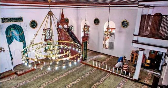 Sümbül Efendi Camisi’nde yatan üç sultan