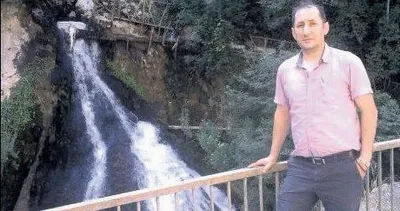 Annesini boşayan babasını öldürdü