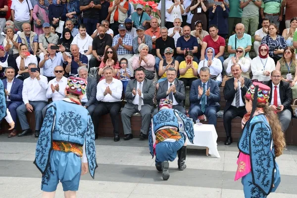 trabzonda-kultur-ve-sanat-festivali-basladi-1781791170104.jpg
