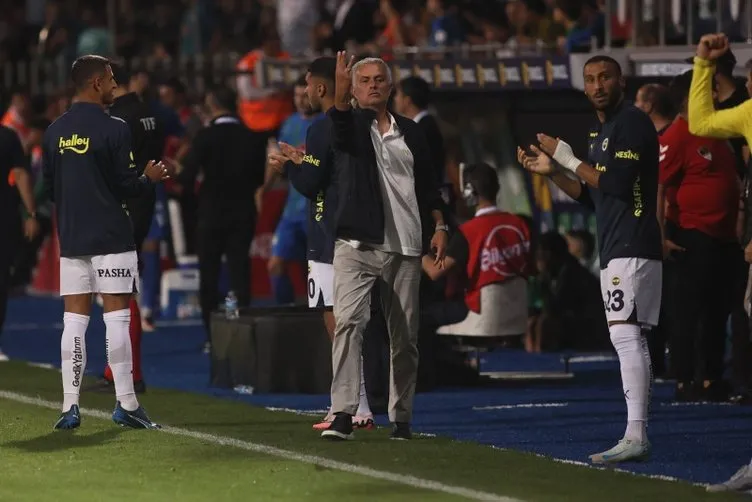 SON DAKİKA FENERBAHÇE HABERLERİ: Kanarya’da yaprak dökümü başladı! Tam 9 yıldız daha gidiyor: Ferdi Kadıoğlu’nun yerine gelecek isim belli oldu