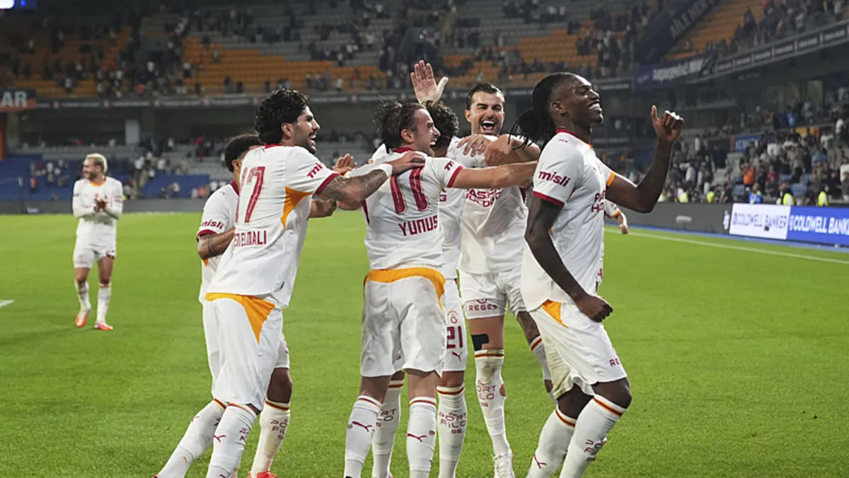 Galatasaray'ın Sporting maçı kamp kadrosu açıklandı