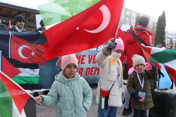 erzurumda-hekimlerden-sigara-boykotu-cagrisi-1733640820201.jpg