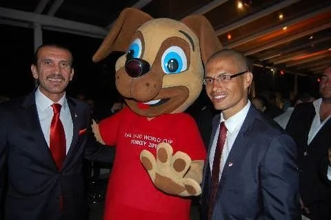 Dünya futbolunun aktörleri TFF'nin kokteylinde buluştu