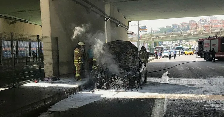 Kadıköy’de araç yangını!