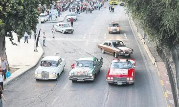 Gaziantep’te klasik otomobiller geçidi
