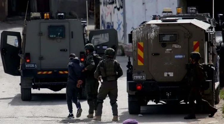 İsrailli askerden kan donduran itiraf! Katiller ‘drone maliyetli’ deyip bunu da yaptı: Sivillerden canlı kalkan ordusu kurduk!