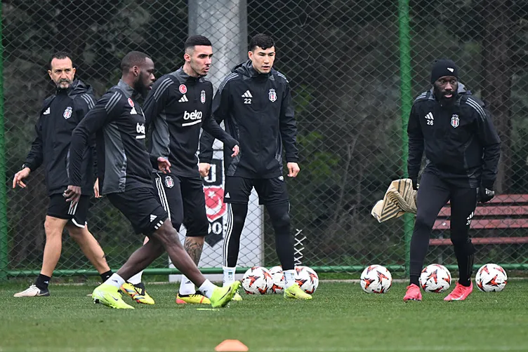 Son dakika haberi: Beşiktaş’ta Solskjaer ilk transferini yapıyor! Oyuncu için teklif yapıldı...