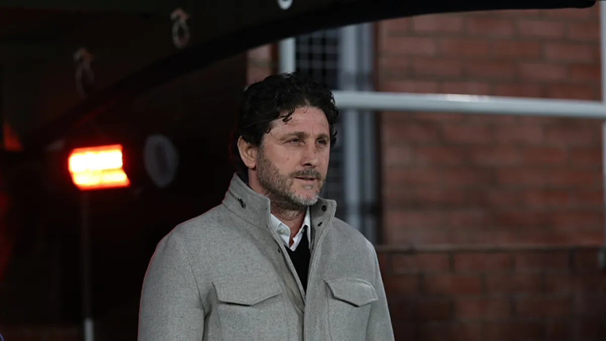 Trabzonspor’da Fatih Tekke’den transfer ve ayrılık cevabı! Trabzonspor’da Fatih Tekke’den transfer ve ayrılık cevabı!