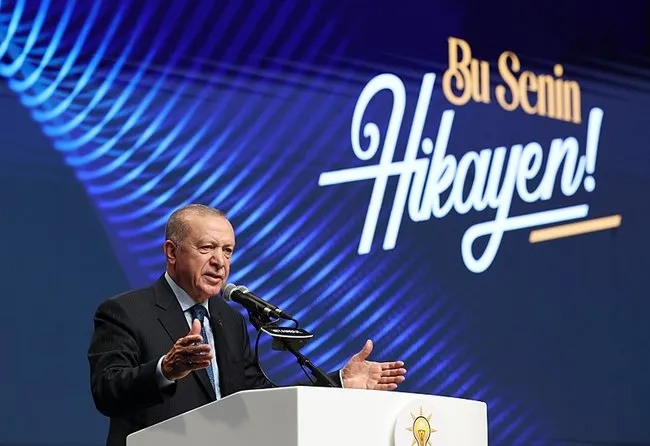 son-dakika-baskan-erdogandan-chpye-ve-ozgur-ozele-gonderme-3k-girdabinda-kivraniyorlar-1757771818566.jpeg