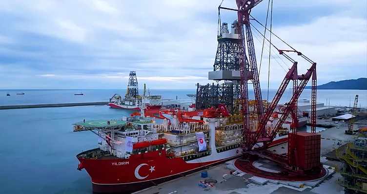 Yıldırım Derin Deniz Sondaj Gemisi ilk görevi için...
