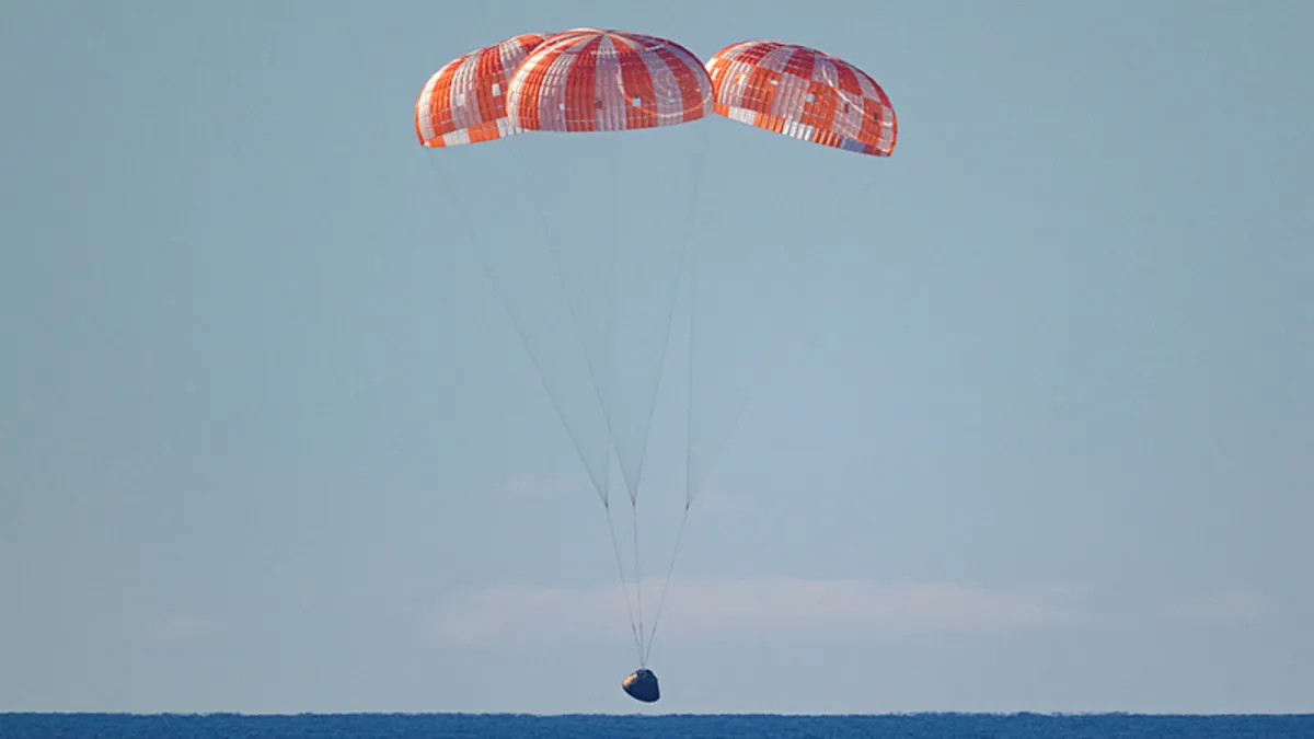 Artemis II 10 günlük AY görevinin ardından Dünya’ya döndü!