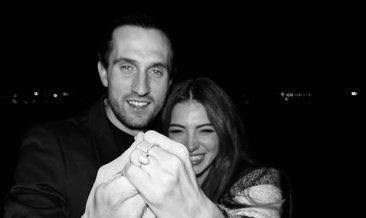 Yeni gelin kırmızı halıda süzüldü! Melisa Aslı Pamuk ve futbolcu eşi Yusuf Yazıcı’nın Cannes pozları olay!