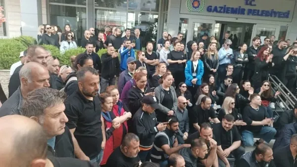 gaziemirde-isciler-grev-dedi-gaziemirde-belediye-iscileri-greve-cikiyor-1745942050589.jpg