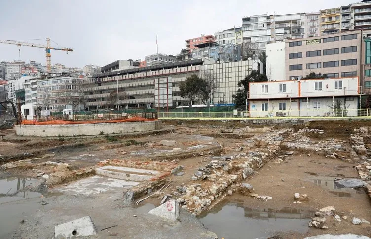 Son dakika: İstanbul’da metro kazılarında ortaya çıktı! Daha derine indiğimizde antik limanla karşılaşacağız