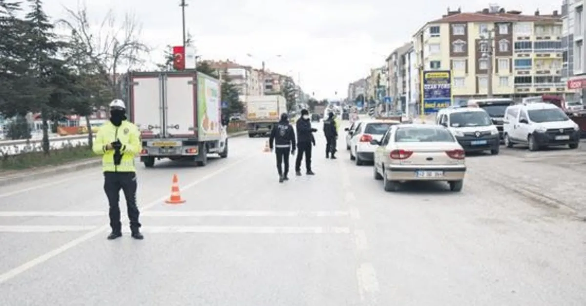 Ankara-Konya karayolunda koronavirüs denetimi