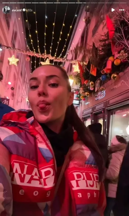 Gözde çiftimizden aile saadeti pozları! Burak Özçivit ve Fahriye Evcen’den eğlenceli tatil paylaşımları!