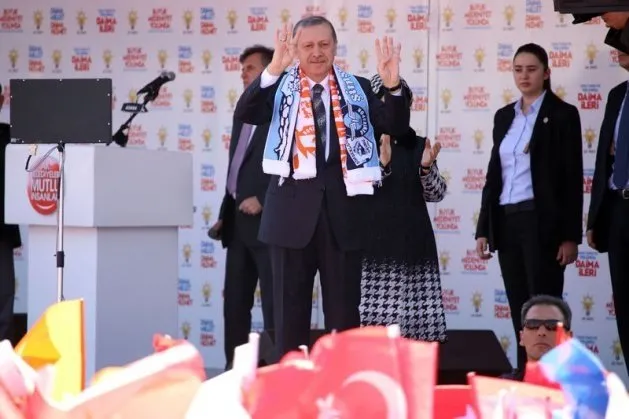 Adana’da Başbakan’a sevgi seli