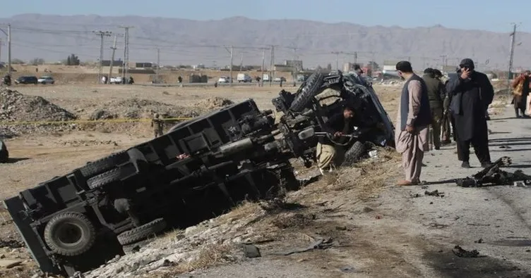Pakistan’da bombalı saldırı: 11 ölü