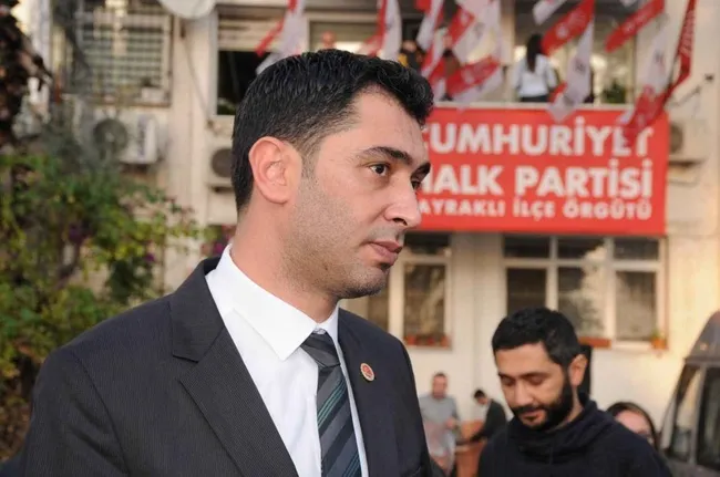 cekyat-altinda-delegelere-dagitmak-icin-2-milyon-dolar-iddiasi-1744894007861.jpeg
