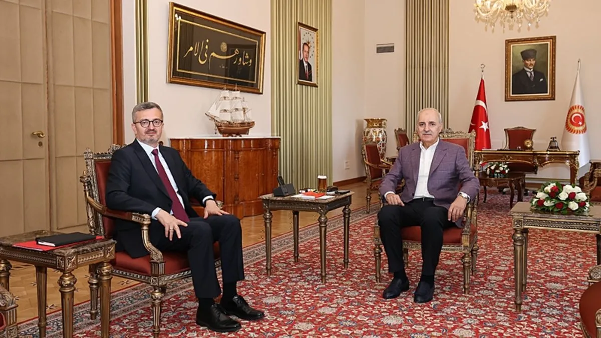 TBMM Başkanı Numan Kurtulmuş İletişim Başkanı Burhanettin Duran'ı kabul etti
