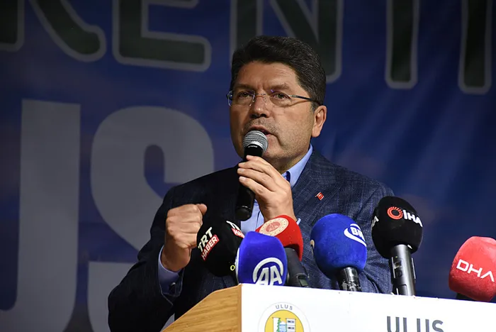 son-dakika-chp-istanbul-il-kongresi-iptal-karari-bakan-tunctan-aciklama-iddialarin-ispat-sarti-olustu-1756888450697.jpg