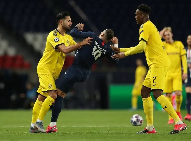 PSG  Borussia Dortmund maçında büyük gerginlik! Emre Can ve Neymar