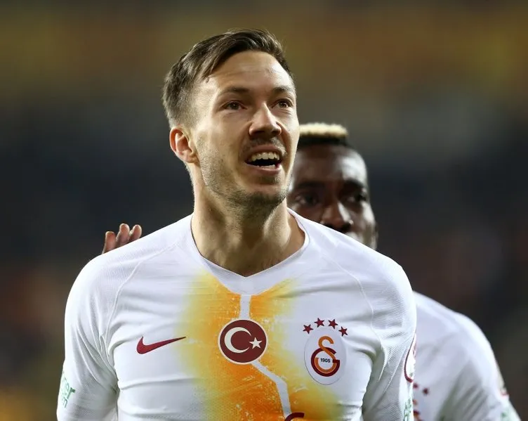 Galatasaray’dan flaş transfer girişimi! Fenerbahçe...