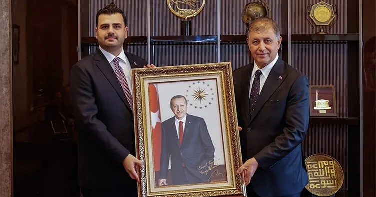 İzmir’de hizmet mesaisi başladı