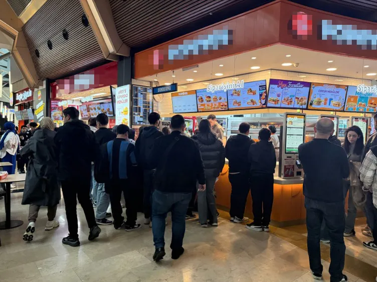 İstanbul’da boykot çağrısı karşılık bulmadı! AVM ve restoranlarda yoğunluk yaşandı!