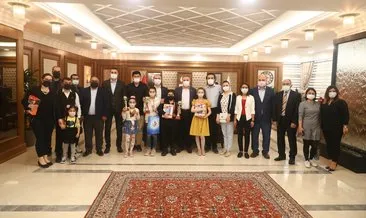 Bağcılar’ın minik sesleri ödüllendirildi: Online Karacaoğlan türkü yarışmasını kazanan 5 yarışmacıya sertifika verildi