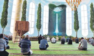 Cennet temalı cami ziyaretçi akınına uğruyor #kirsehir