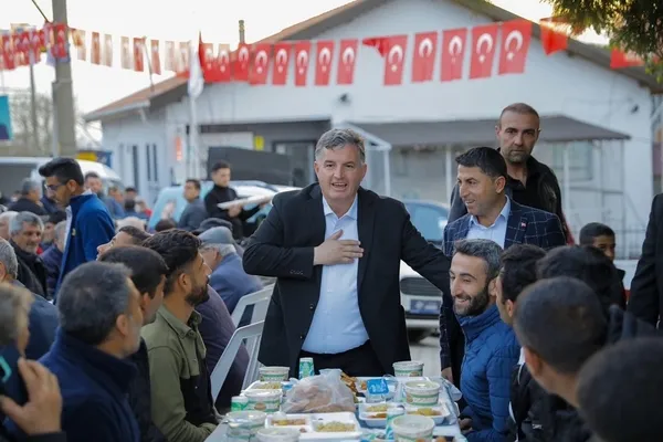 gonul-sofrasi-bu-kez-zeytindagda-kuruldu-baskan-dogruerden-tarihi-iftar-programi-1710930916057.jpg