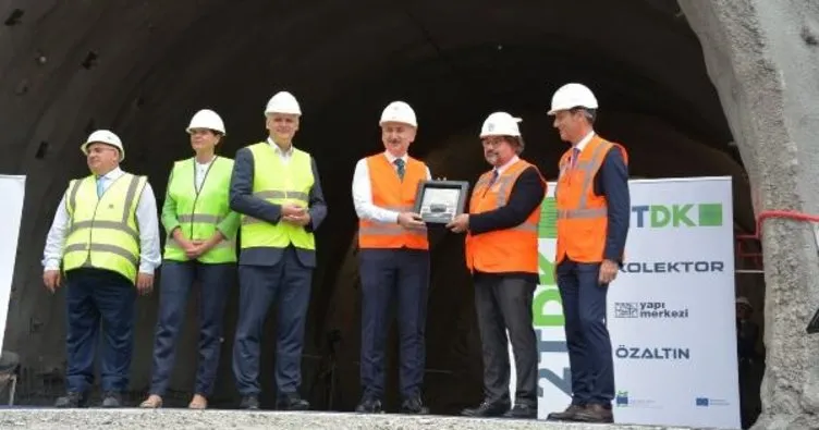 Bakan Karaismailoğlu, Slovenyalı mevkidaşıyla T7 Mlinarji Tüneli’nin kazı çalışmasının tamamlanma törenine katıldı