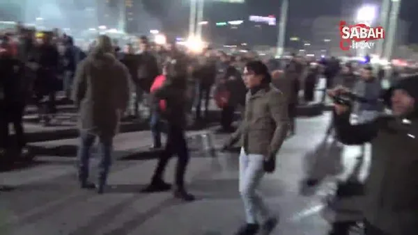 Taksim'de yeni yılın ilk dakikalarında tekmeli yumruklu kavga